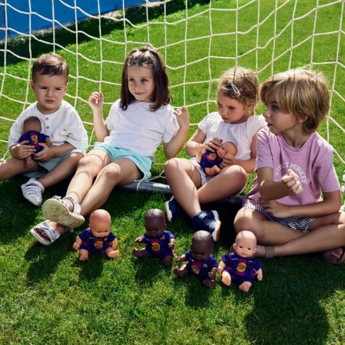 Miniland Lalka FC Barcelona chłopiec afrykańczyk 21cm