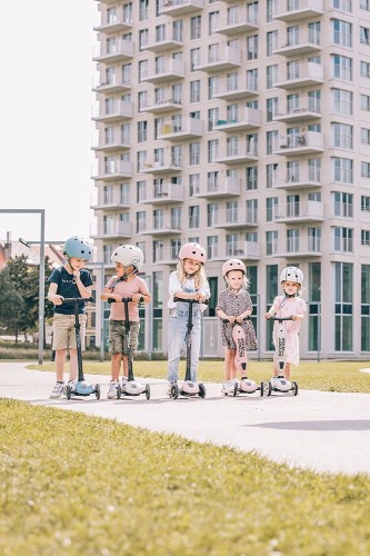pol_pl_SCOOTANDRIDE-Highwaykick-3-LED-Hulajnoga-skladana-ze-swiecacymi-kolkami-3-Ash-5454_10.jpg