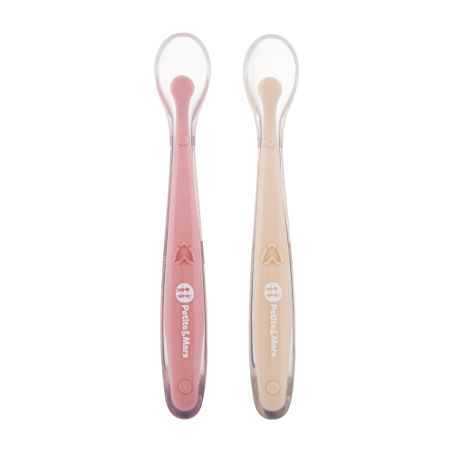 PETITE&MARS Zestaw 2 silikonowych łyżeczek z etui TRose 6m+