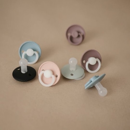 FRIGG Smoczek 2-pak silikon 6-18m Stone Blue / Cream Night